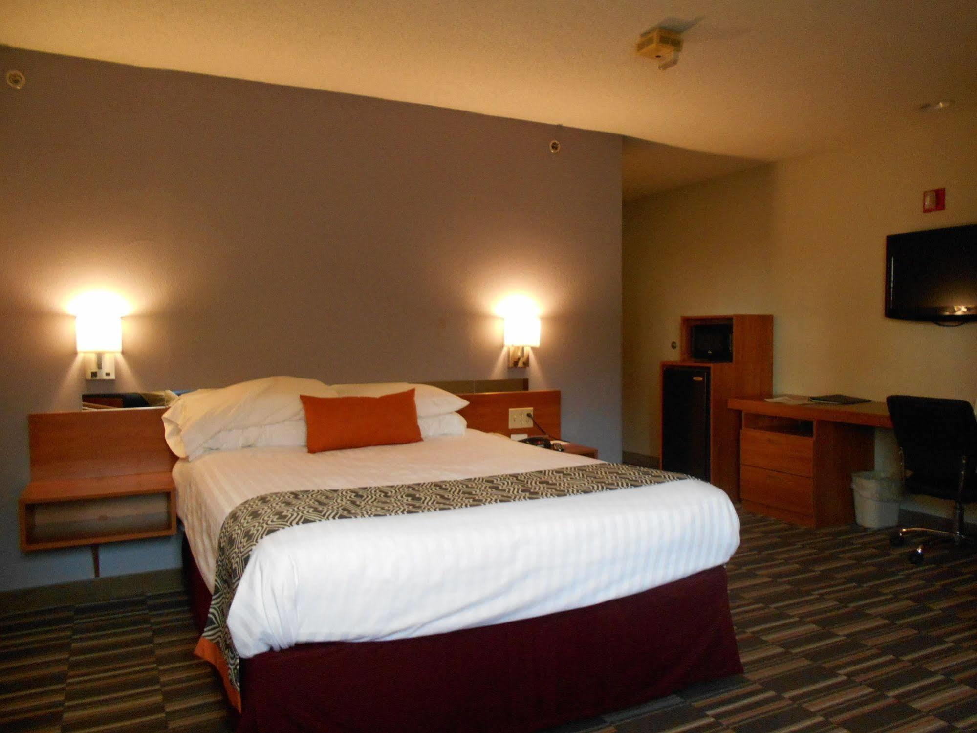 Microtel Inn By Wyndham - Albany Airport Latham Dış mekan fotoğraf