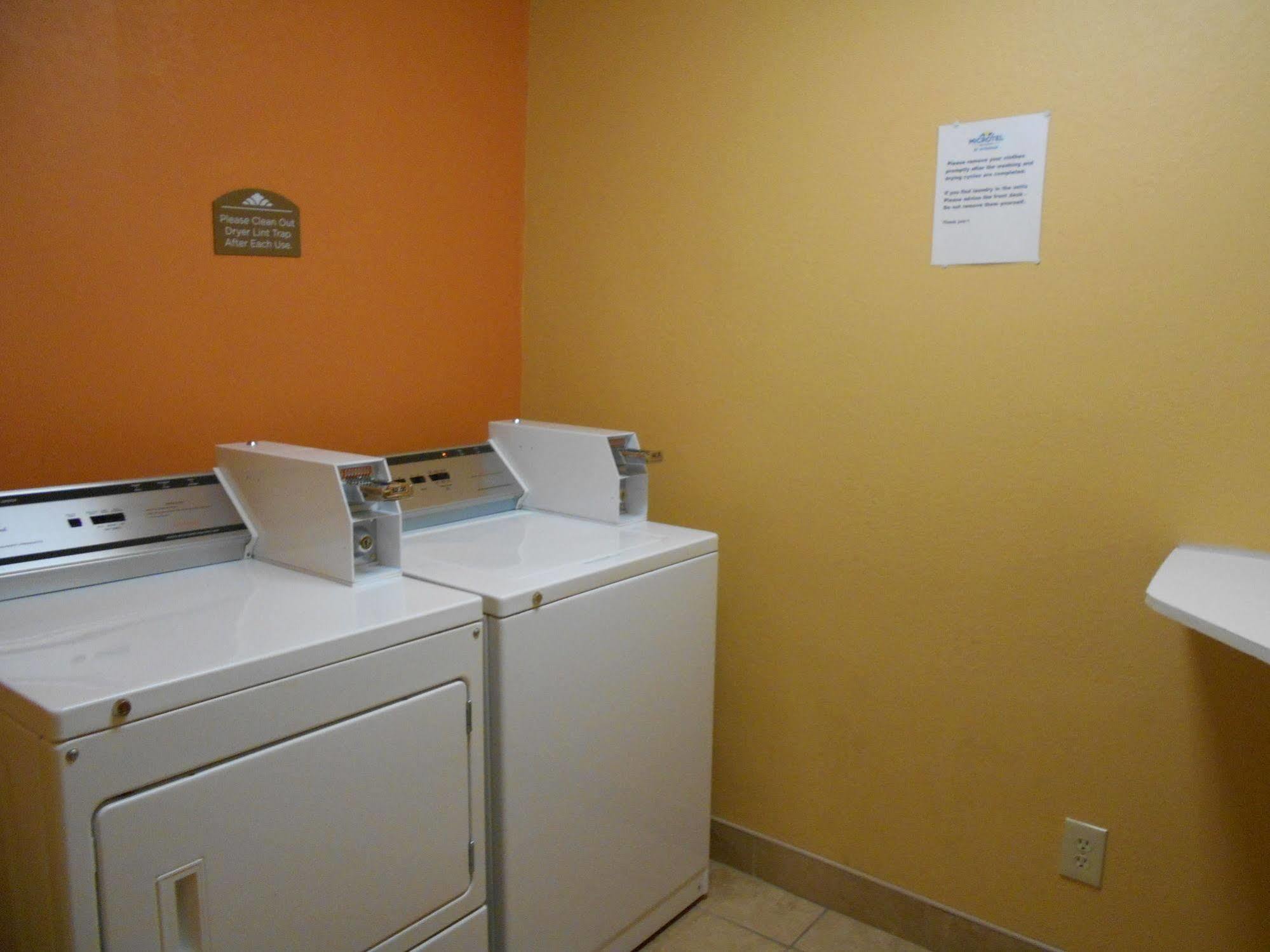 Microtel Inn By Wyndham - Albany Airport Latham Dış mekan fotoğraf