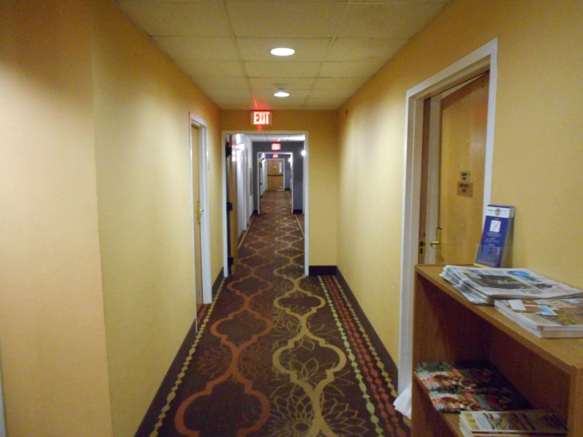 Microtel Inn By Wyndham - Albany Airport Latham Dış mekan fotoğraf